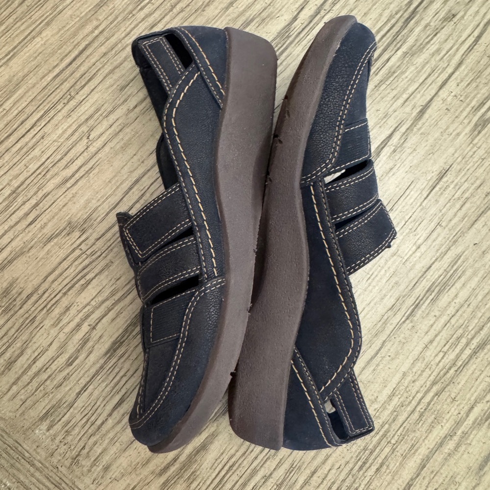 Cloudsteppers by Clarks Blue Slip-On Flats with Velcro Straps